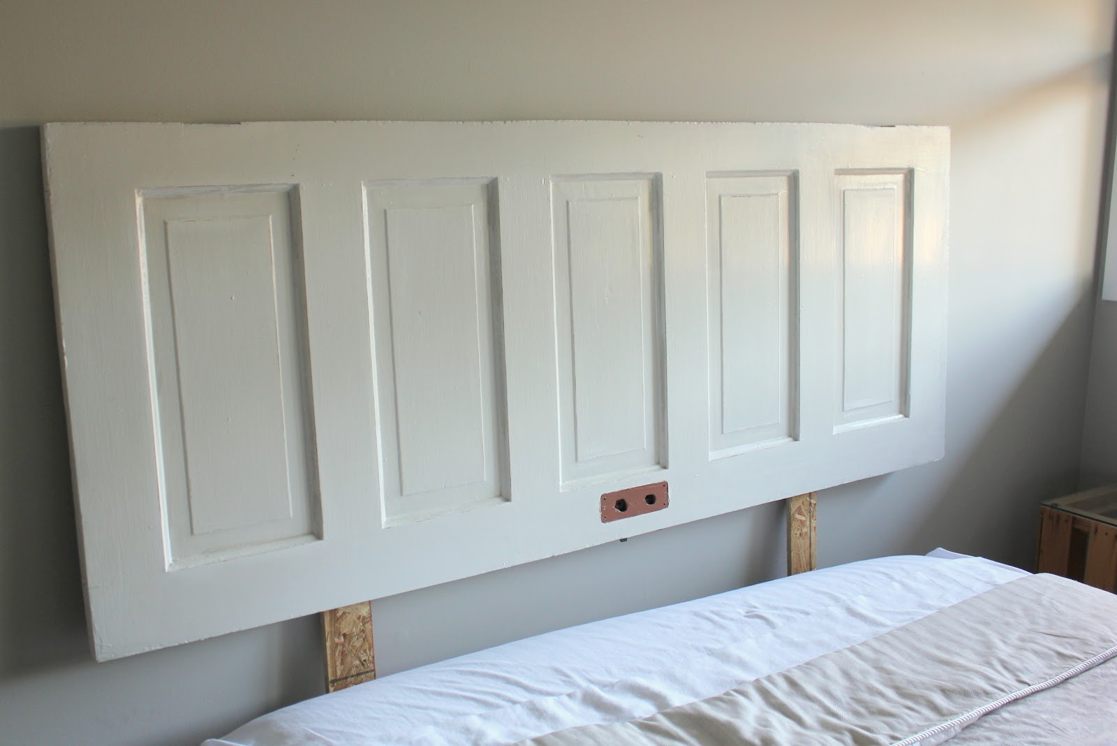 to headboard wall managed nicking from door diy somehow  a inside move the headboard  without