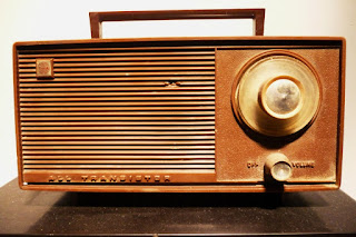  Siapa yang tidak kenal dengan yang namanya radio Mengenang Radio Kuno Yang Antik dan Gamb Mengenang Radio Kuno Yang Antik dan Gambarnya