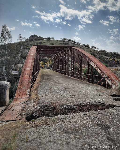 Puente de hierro, Chillón