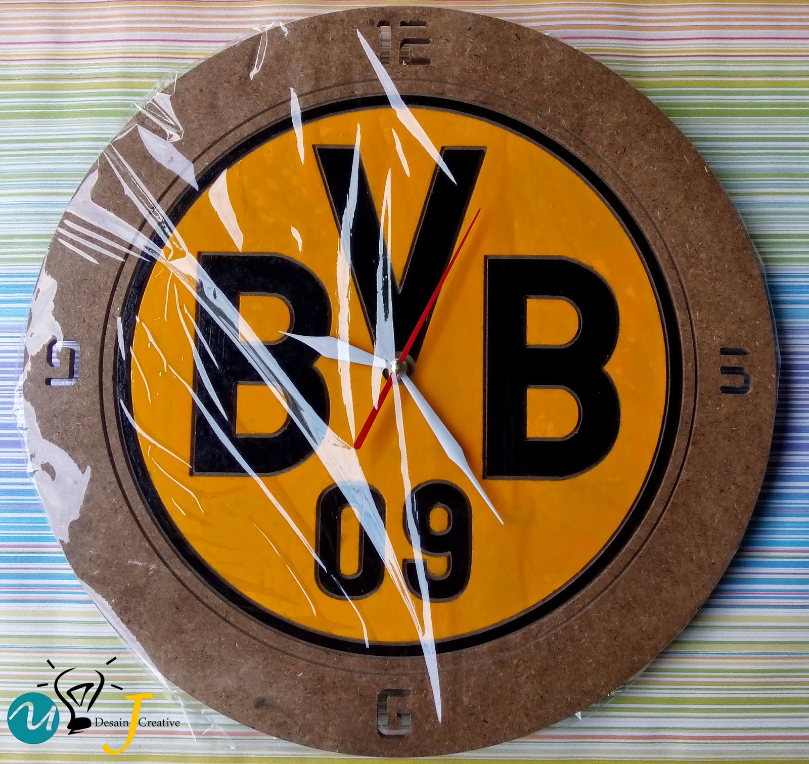 Jam Dinding bulat Bola (BVB)