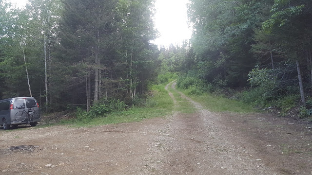 Point de départ du sentier pour le mont Vallières-de-Saint-Réal