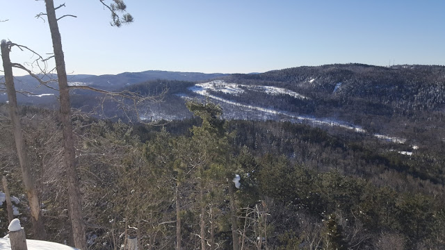 Au sommet de la Montagne du Tranchant