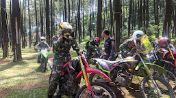   Dengan Mengendarai Motor Trail, Dandim  0711 Pemalang Sambangin Monumen Gunung Gambangan