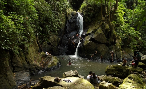 FOTO WISATA AIR TERJUN PRIA LAOT SABANG (Pulau Weh)