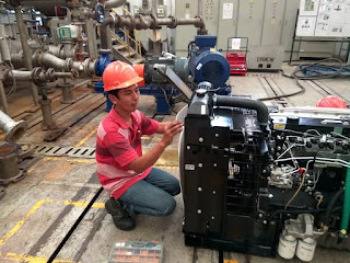 melayani service genset perkins