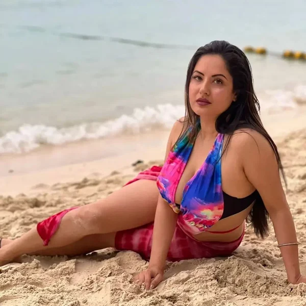 puja banerjee sexy legs high slit hot actress