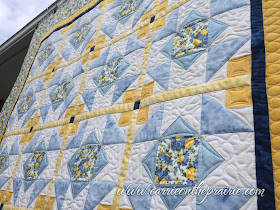 http://carrieontheprairie.blogspot.ca/2017/05/splendoriffic-spring-quilt.html?m=0