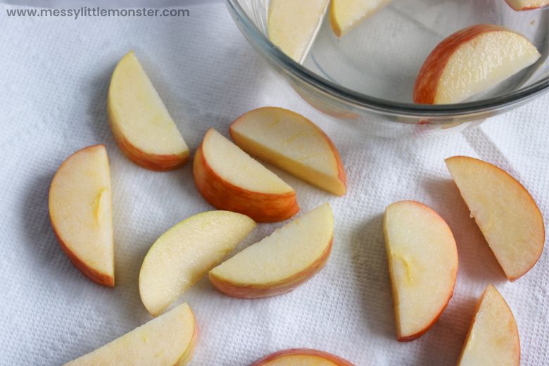 sliced apples for charcuterie board