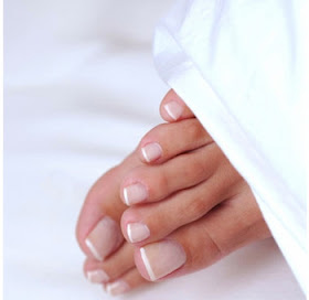 How to make a Perfect French pedicure?