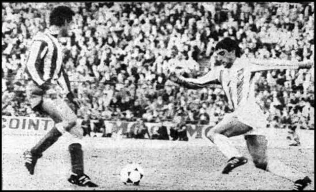 Jorge se lleva el balón ante Quique Ramos. CLUB ATLÉTICO DE MADRID 2 REAL VALLADOLID DEPORTIVO 0 Domingo 14/03/1982, 16:30 horas. Campeonato de Liga de 1ª División, jornada 28. Madrid, estadio Vicente Calderón.