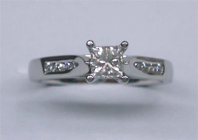 diamonds engagement ring picture