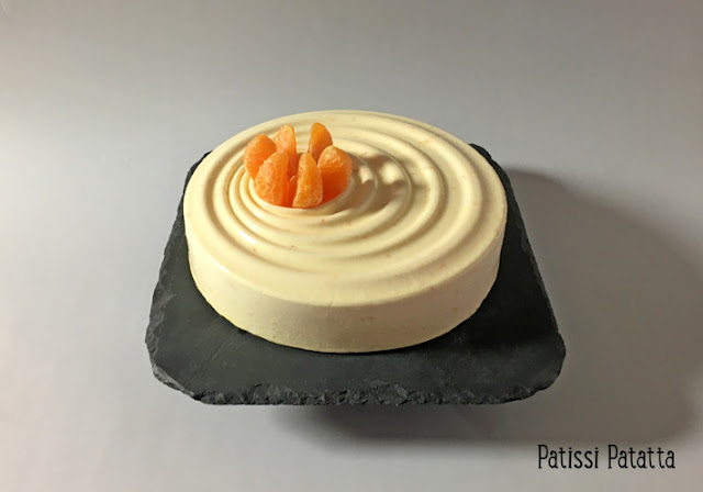 entremet clémentines et oranges, compotée d’oranges sanguines, mousse de clémentines, insert oranges sanguines, biscuit à l’orange confite, moule vague Silikomart, joli entremet, pâtisserie, entremet aux fruits, patissi-patatta