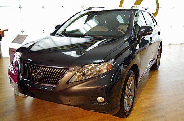 lexus suv