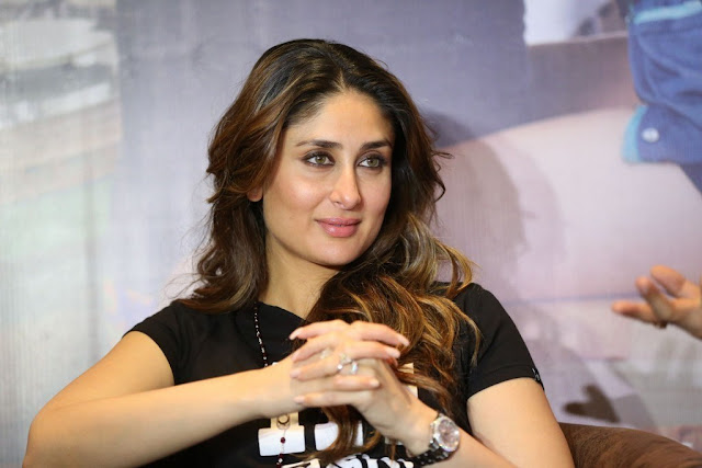 Kareena Kapoor latest pics in T-Shirt