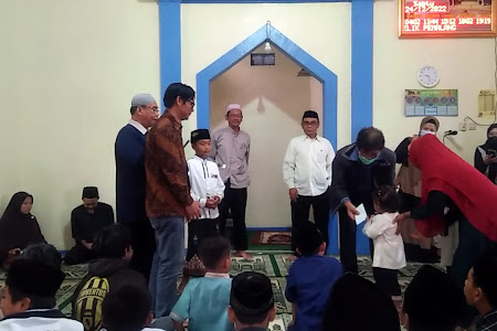   Buka Cabang Di Belik, Toko Emas Utami Kembali Santuni Anak Yatim Piatu