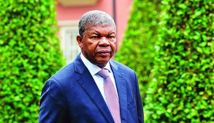 Presidente angolano autoriza despesas de 73 milhões de euros para reabilitação de escolas em Luanda