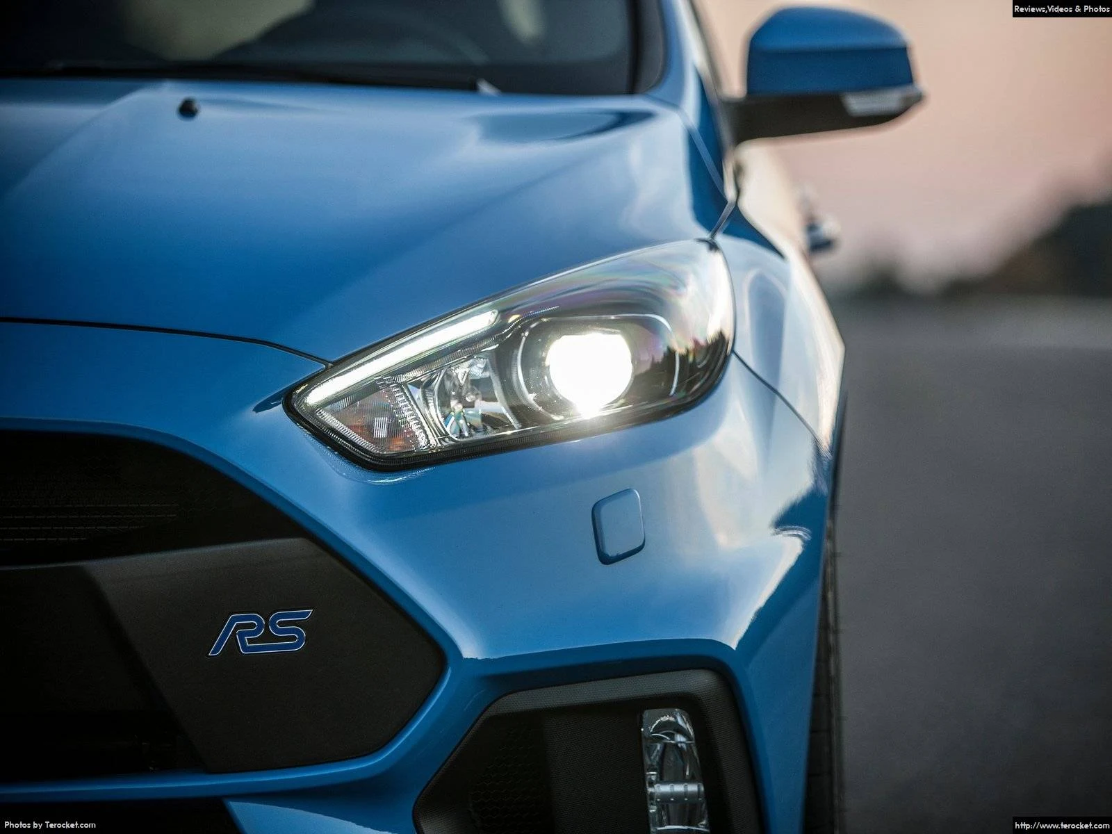 Hình ảnh xe ô tô Ford Focus RS 2016 & nội ngoại thất