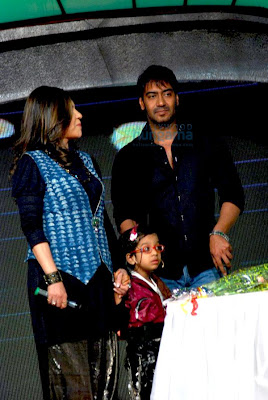 Alka Yagnik, Afsha , Ajay Devgan