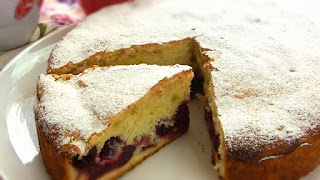 простой рецепт с фото ягодного пирога с вишней