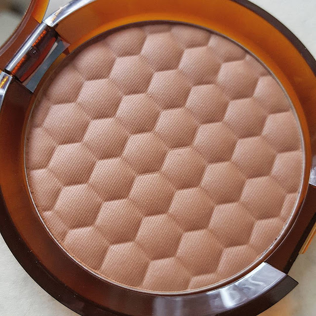 Honey Bronze Close Up