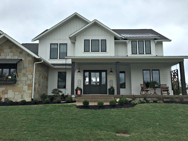 modern farmhouse exterior