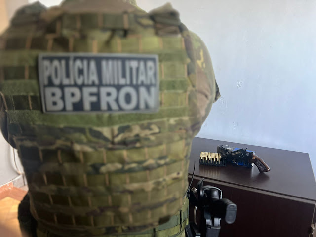 BPFRON apreende arma de fogo e munições em abordagem na cidade de Toledo-PR.