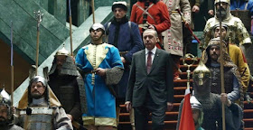 http://www.welt.de/politik/ausland/article139320373/Erdogans-naechster-Versuch-ein-moderner-Kalif-zu-werden.html