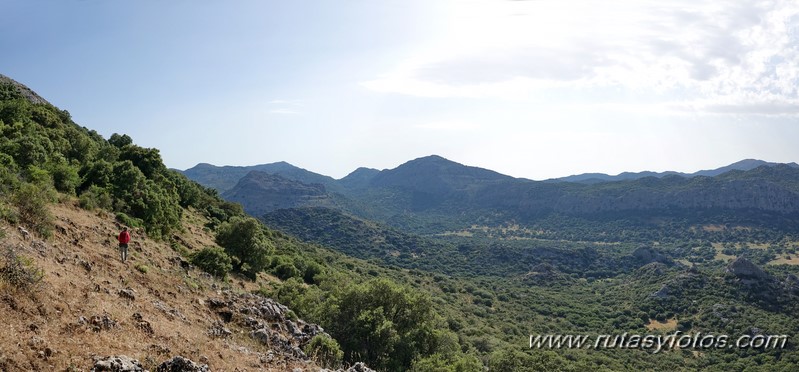 Subida al Martín Gil y Crestería de Sierra Blanquilla