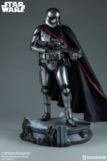 Captain Phasma Premium Format Figure de Star Wars: The Force Awakens - Sideshow Collectibles