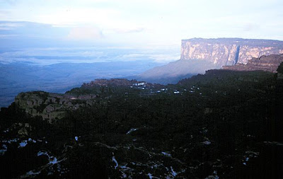 Roraima Mountain Wallpapers by cool wallpapers at cool wallpapers and cool and beautiful wallpapers