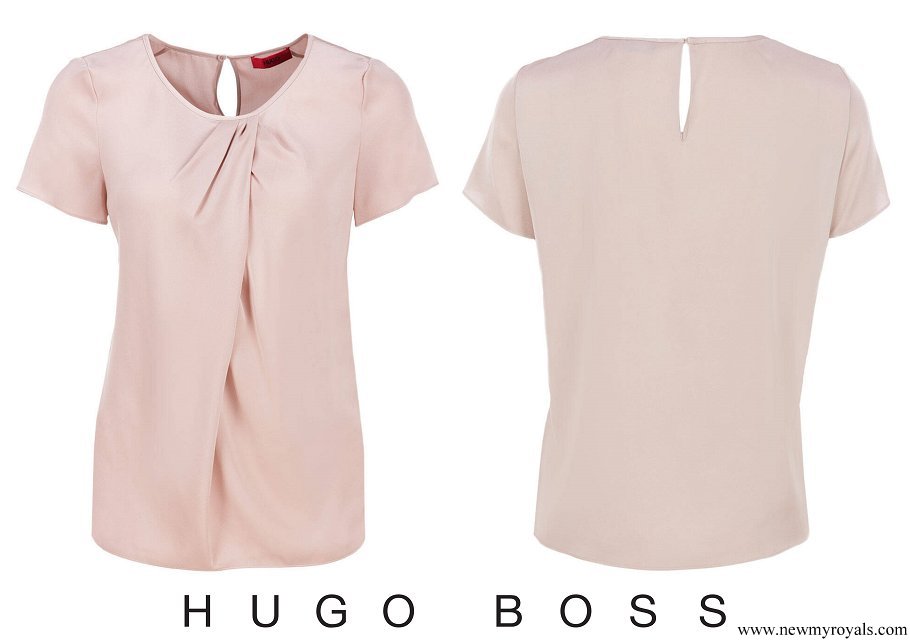 Queen-Letizia-wore-Hugo-Boss-Cylani-Silk-Shirt.jpg