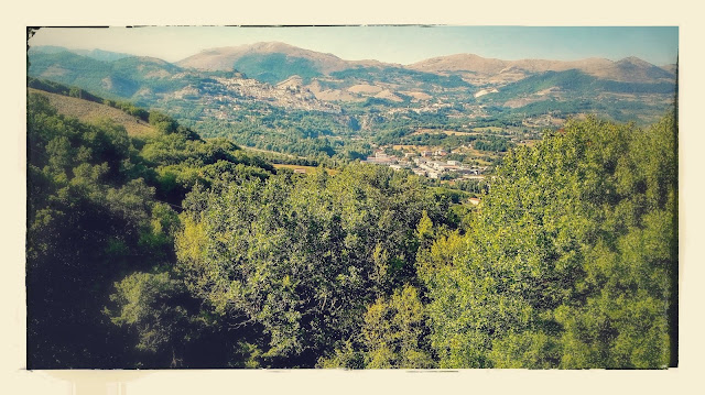 la patata e Muro Lucano visto dalla Montagna Grande del monte Paratiello