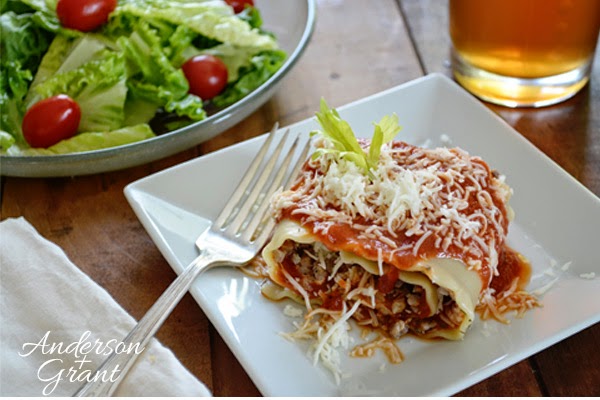 Do you love a simple, fast recipe when you need something for supper? Why not try these delicious and easy to prepare lasagna rollups?  | www.andersonandgrant.com