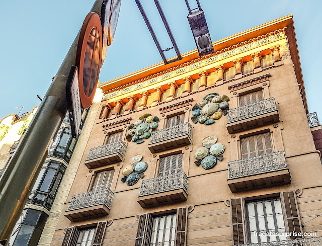 Casa Bruno Cuadros ou Casa dos Guarda-Chuvas nas Ramblas de Barcelona