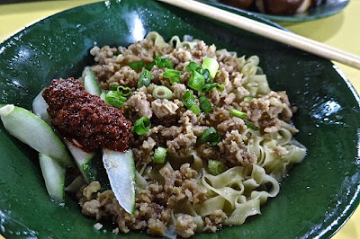 Roast Paradise, Hakka mee