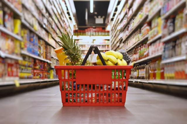 How Much Do People Spend on Groceries Each Month