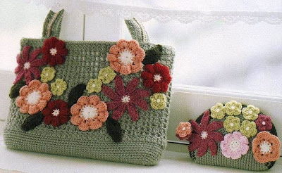 Crochet purse and necessaire