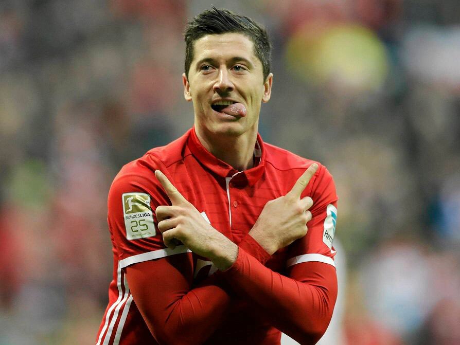 Bayern Munich's star striker Robert Lewandowski wants to ...
