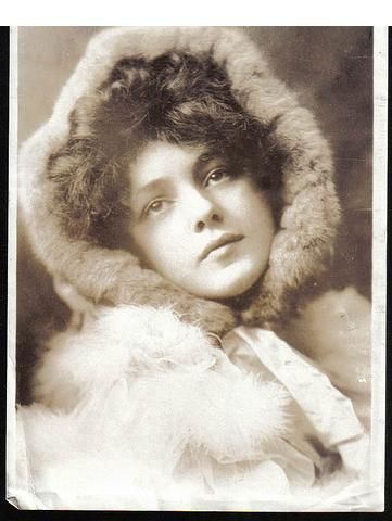 Labels Evelyn Nesbit 