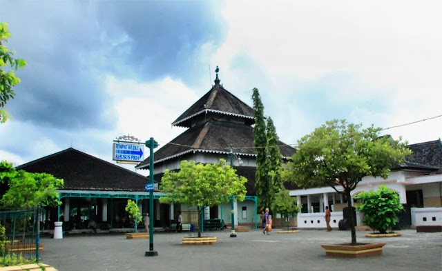 Sejarah Masjid Demak