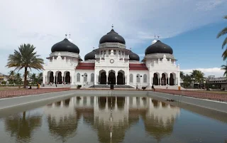 masjid-baiturrahman-banda-aceh