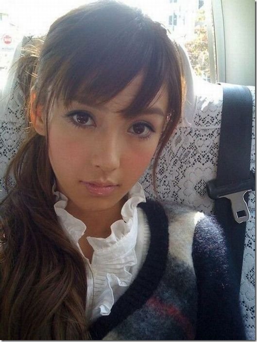 hot-girls-social-networks-11