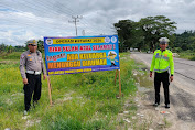 Tekan Akan Kecelakaan, Satlantas Polres Luwu Utara Pasang Baliho dan Imbauan Pada Titik Rawan