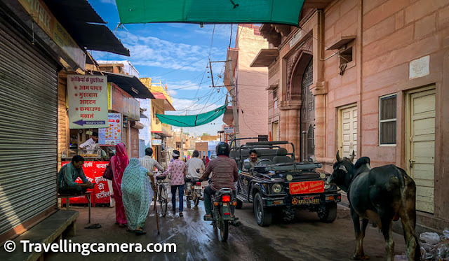 One of the many advantages of a road trip is the flexibility to make a stop whenever there is a need and explore the places on the route. We leveraged this extensively during our travel across Rajasthan recently and while doing that came across some very interesting stops. One of these was Osian, and ancient town in the Jodhpur district of Rajasthan.