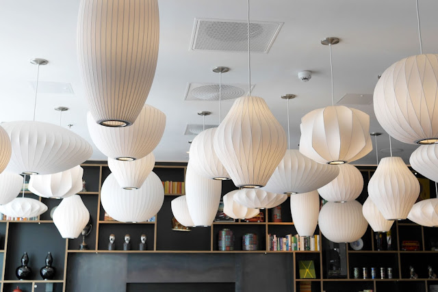 citizenm tower hill london hotel review design lighting
