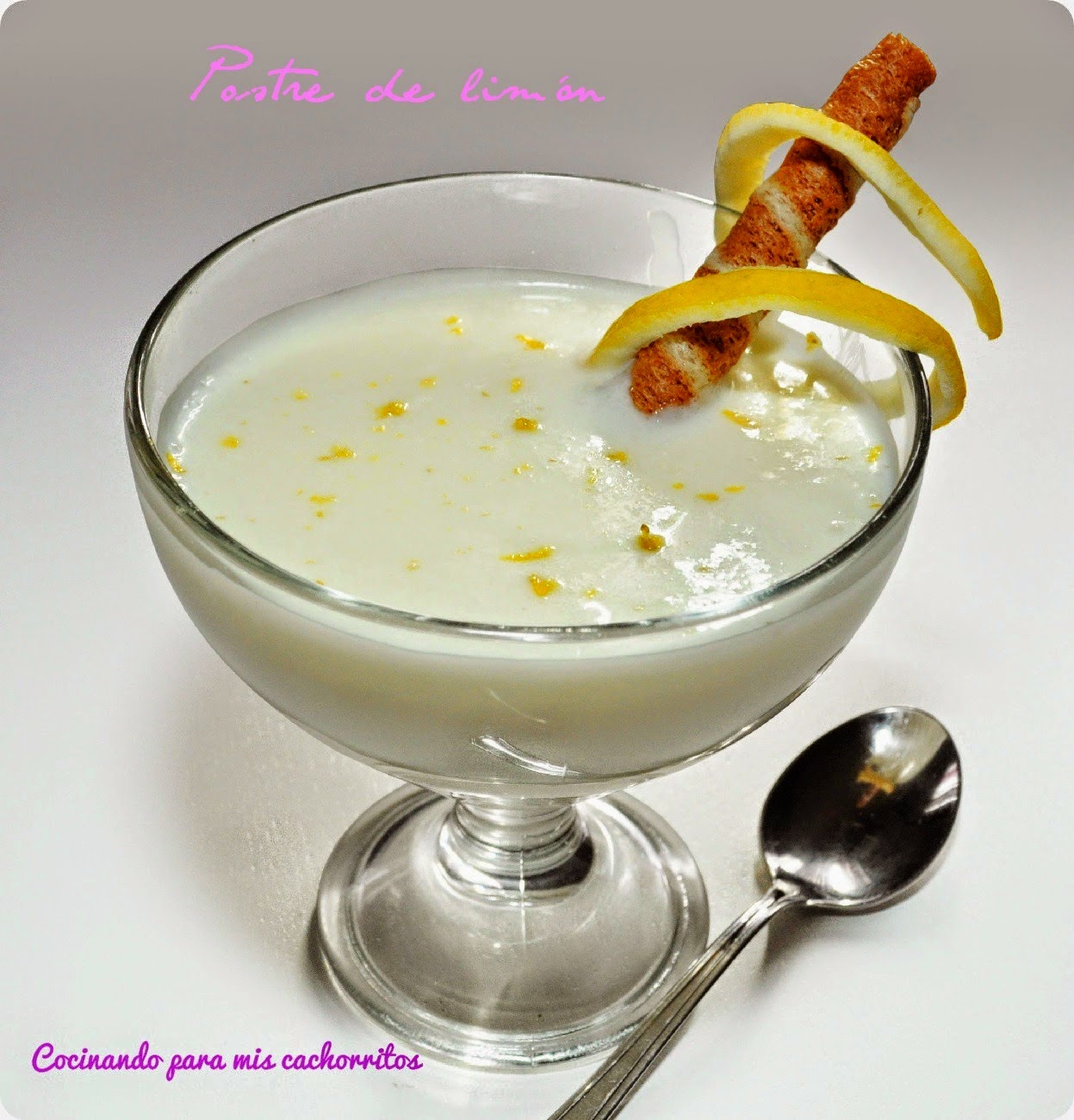 http://cocinandoparamiscachorritos.blogspot.com.es/2014/05/postre-de-limon-vivalafrutats.html