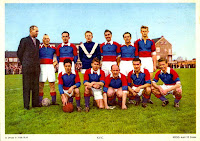 KOOGER F. C. - Koog aan de Zaan, Holanda - Temporada 1958-59 - El Kooger Football Club es un club holandés, fundado el 20 de octubre de 1910, que en esta temporada militaba en la 1e. divisie B del fútbol holandés