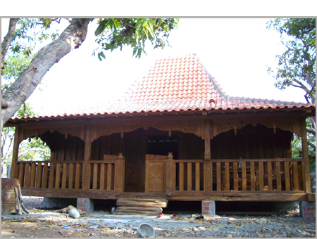 Rumah adat Jawa Timur  East Java