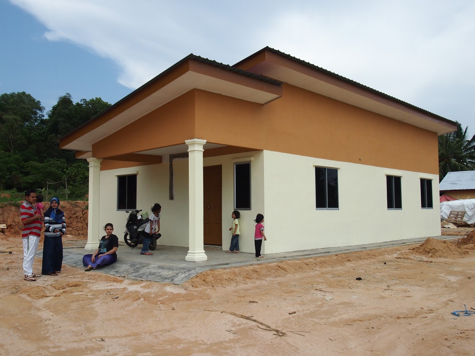 Hiasan Ruang Tamu Rumah Mesra Rakyat  Desainrumahid.com