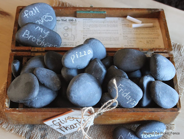 Give thanks chalkboard rocks Beyond the Picket Fence http://bec4-beyondthepicketfence.blogspot.com/ 